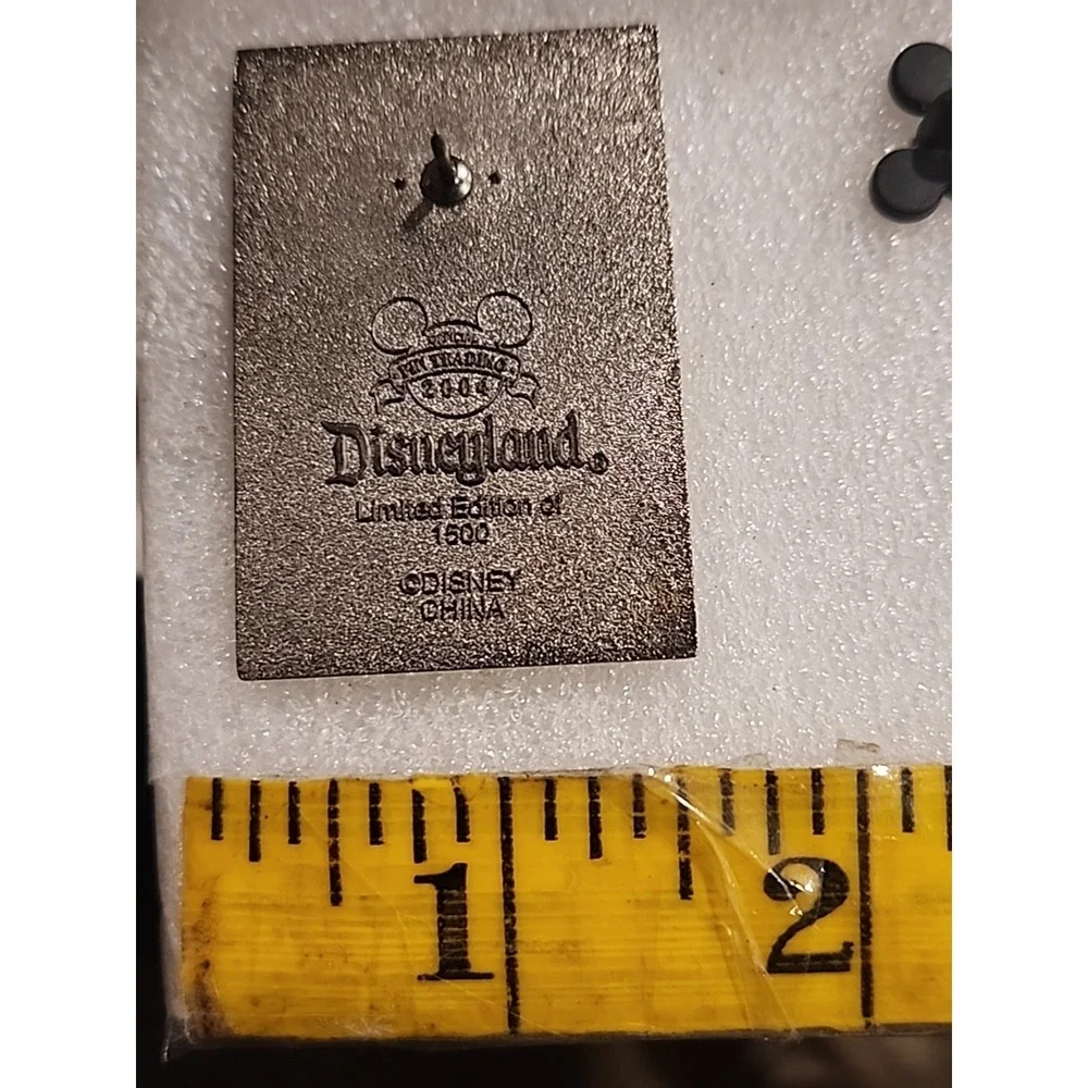 Vintage Disney‎ Pin Disneyland Hotel Poster LE 1500 2004 00072
